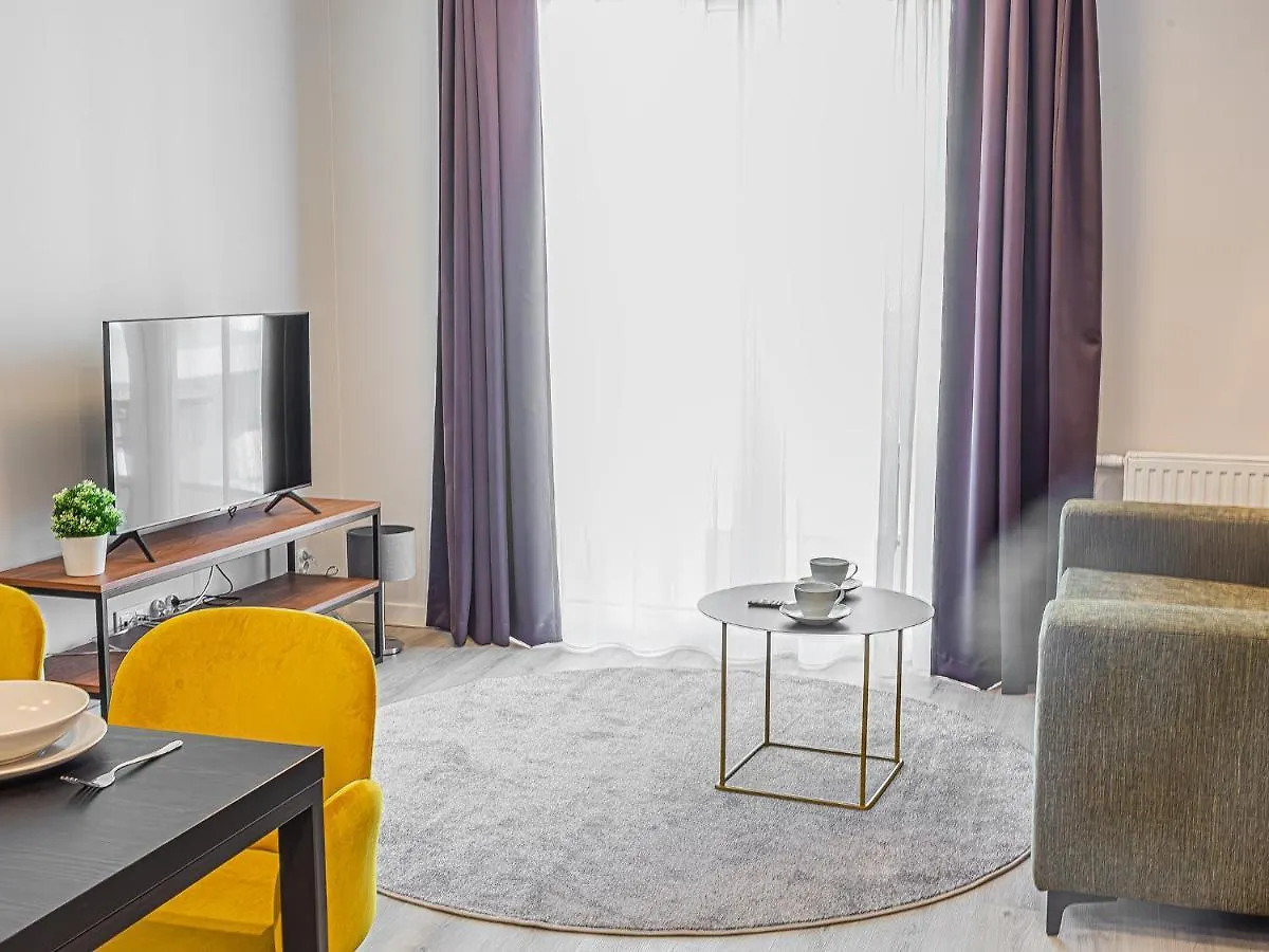 アパート Vacationclub - Apartamenty Zakopianskie Apartament 309 ザコパネ